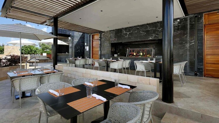 Family Selection at Grand Palladium Select Costa Mujeres